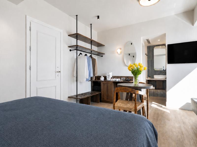 Metaxa Hotel Urban Boutique Living image