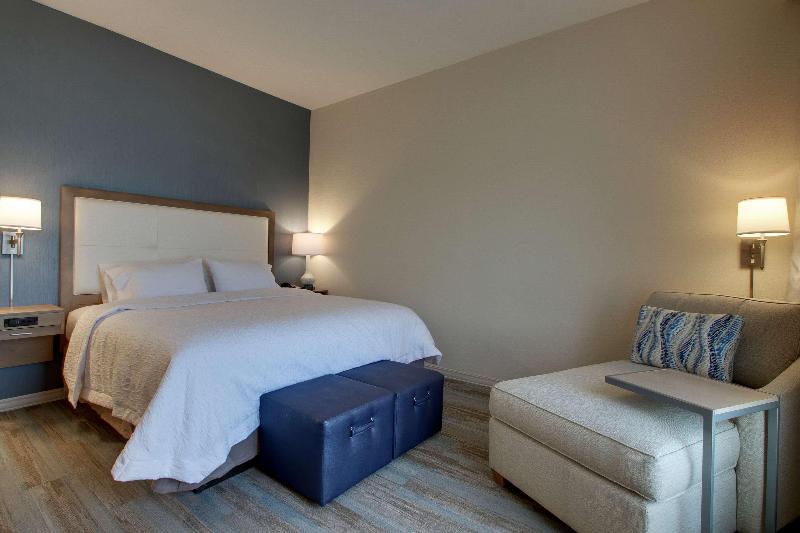 Hampton Inn Sneads Ferry - North Topsail image