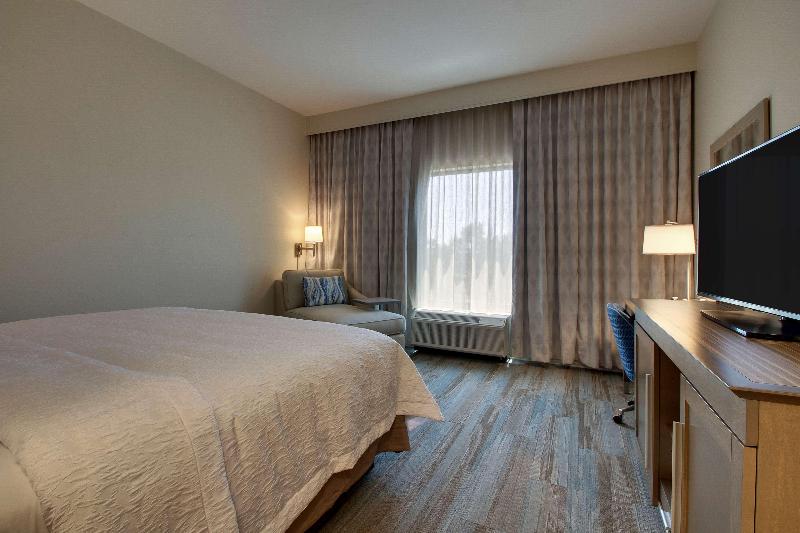 Hampton Inn Sneads Ferry - North Topsail image