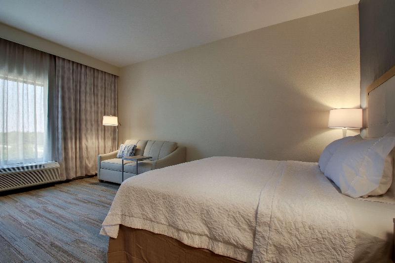 Hampton Inn Sneads Ferry - North Topsail image
