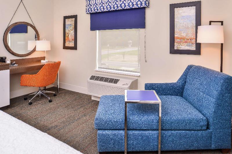 Hampton Inn Benson image