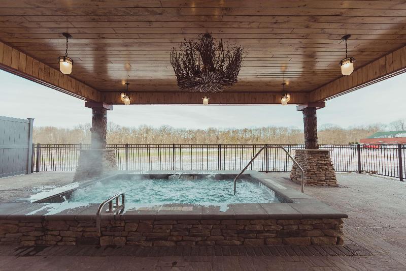 Tailwater Lodge Altmar Tapestry Collection Hilton image