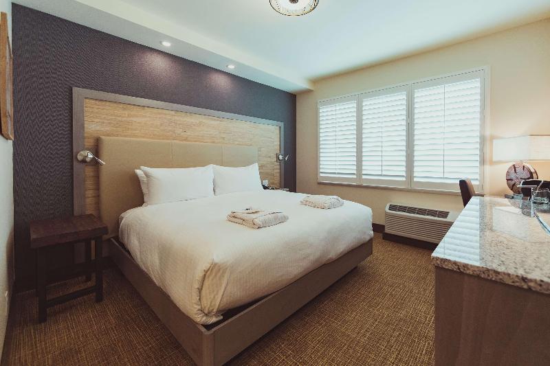 Tailwater Lodge Altmar Tapestry Collection Hilton image