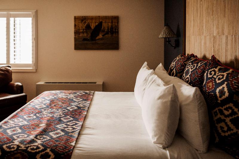 Tailwater Lodge Altmar Tapestry Collection Hilton image