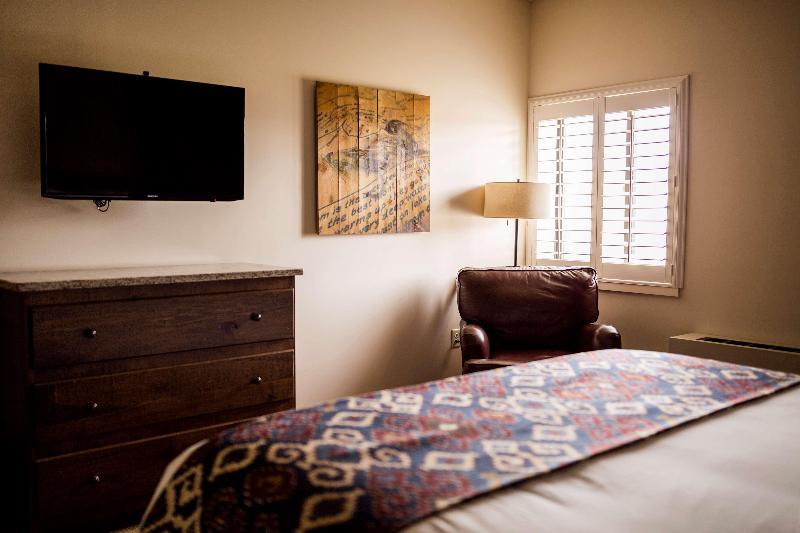Tailwater Lodge Altmar Tapestry Collection Hilton image