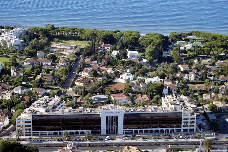 Livescape Guadalpin Apartments