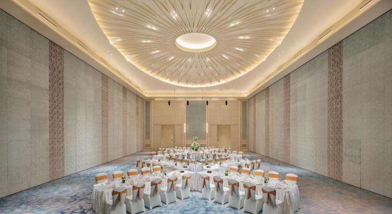 Hilton Dalian Golden Pebble Beach Resort image