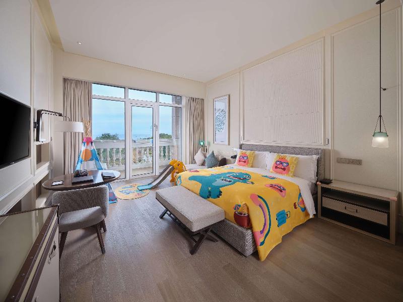 Hilton Dalian Golden Pebble Beach Resort image