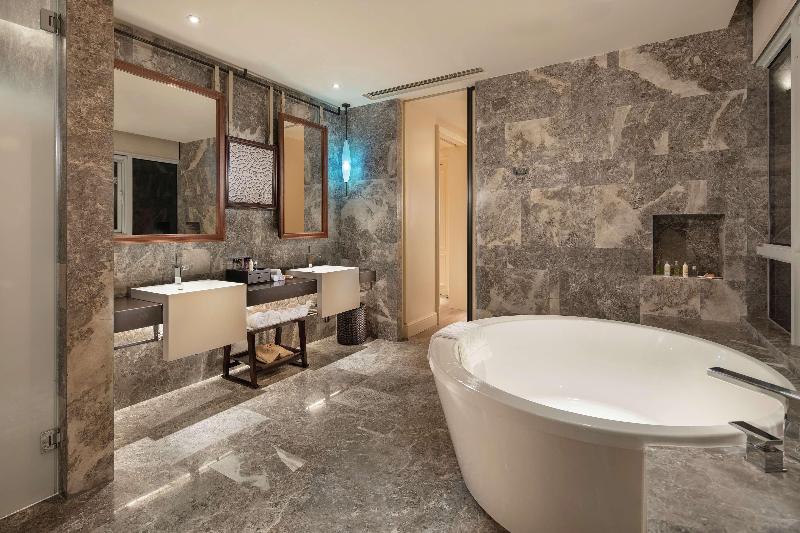 Hilton Dalian Golden Pebble Beach Resort image