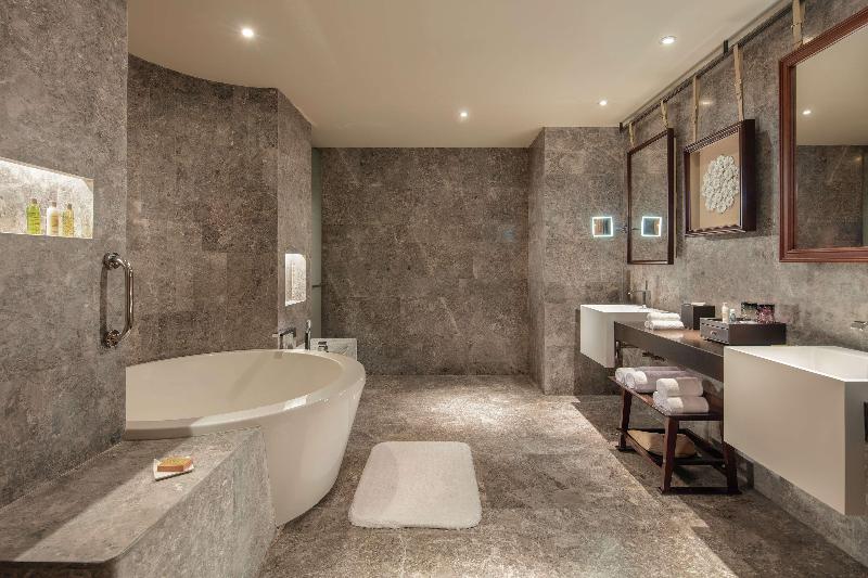 Hilton Dalian Golden Pebble Beach Resort image