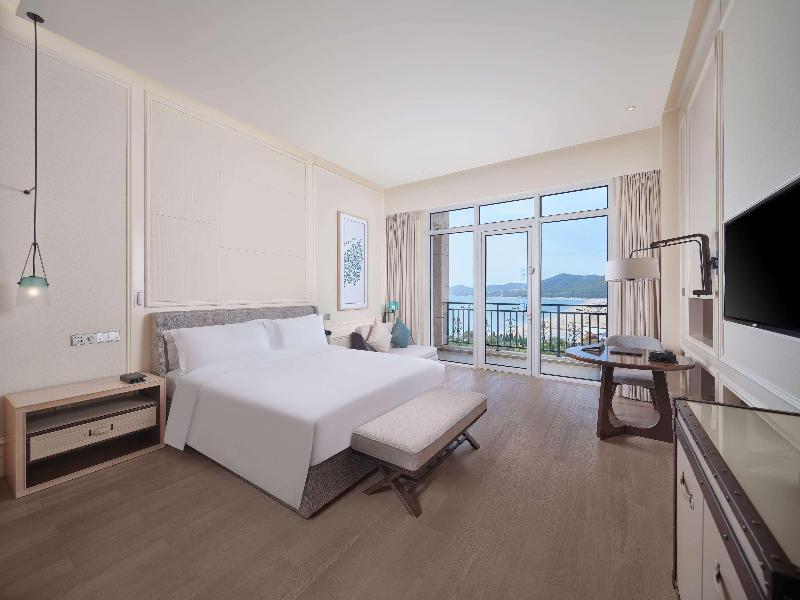Hilton Dalian Golden Pebble Beach Resort image