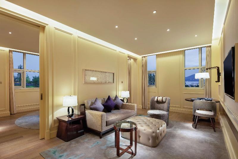 Hilton Dalian Golden Pebble Beach Resort image