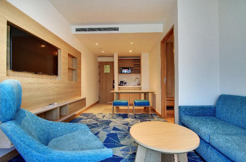 Holiday Inn Bengaluru Racecourse image
