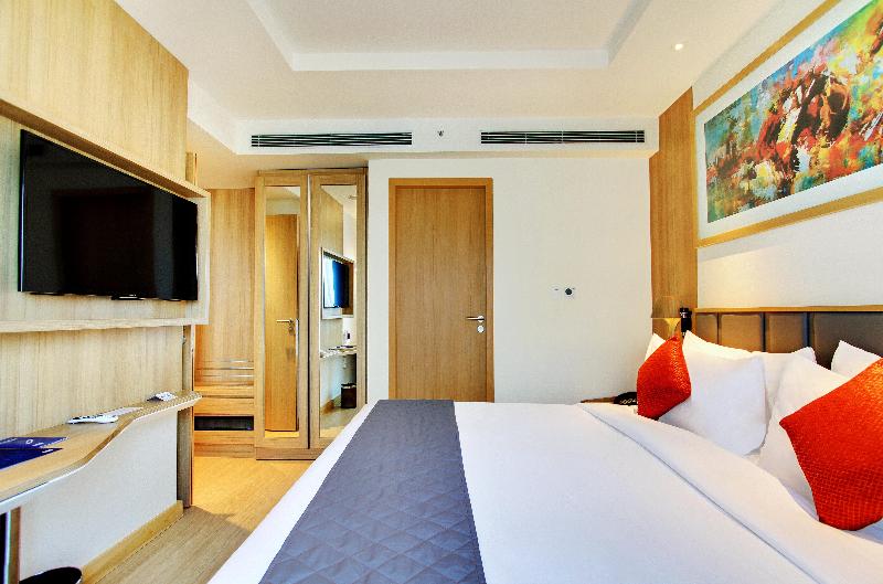Holiday Inn Bengaluru Racecourse image