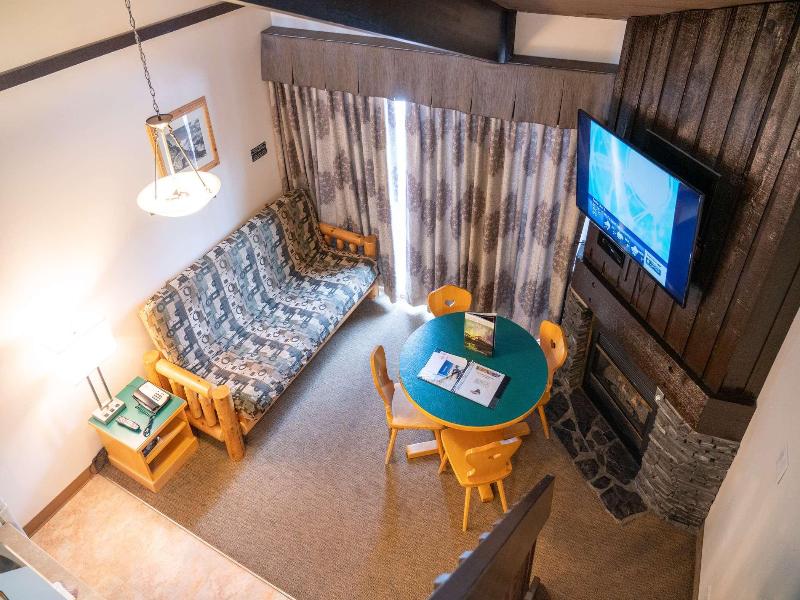 Rocky Mountain Ski Lodge image