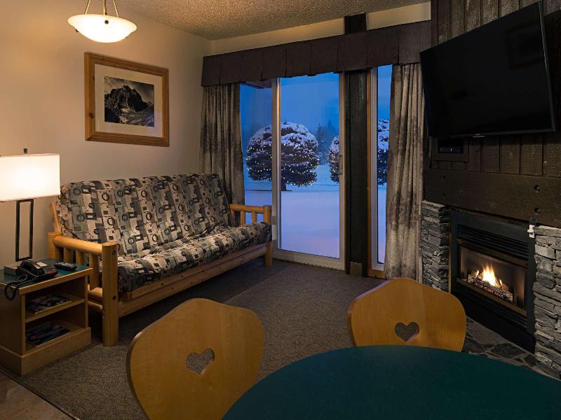 Rocky Mountain Ski Lodge image