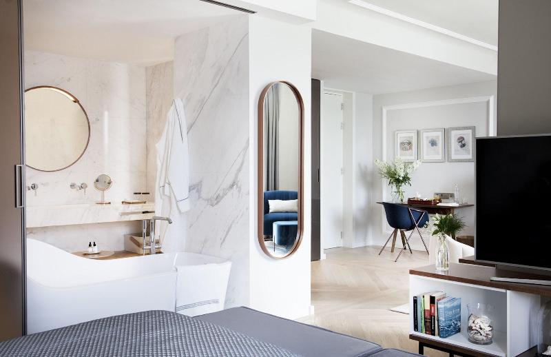 Lasala Plaza Hotel - Adults Only image