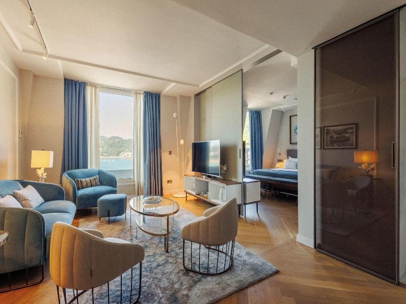 Lasala Plaza Hotel - Adults Only image