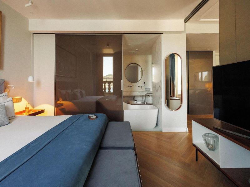 Lasala Plaza Hotel - Adults Only image