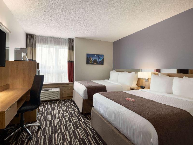 Microtel Inn & Suites By Wyndham Val-D'Or image