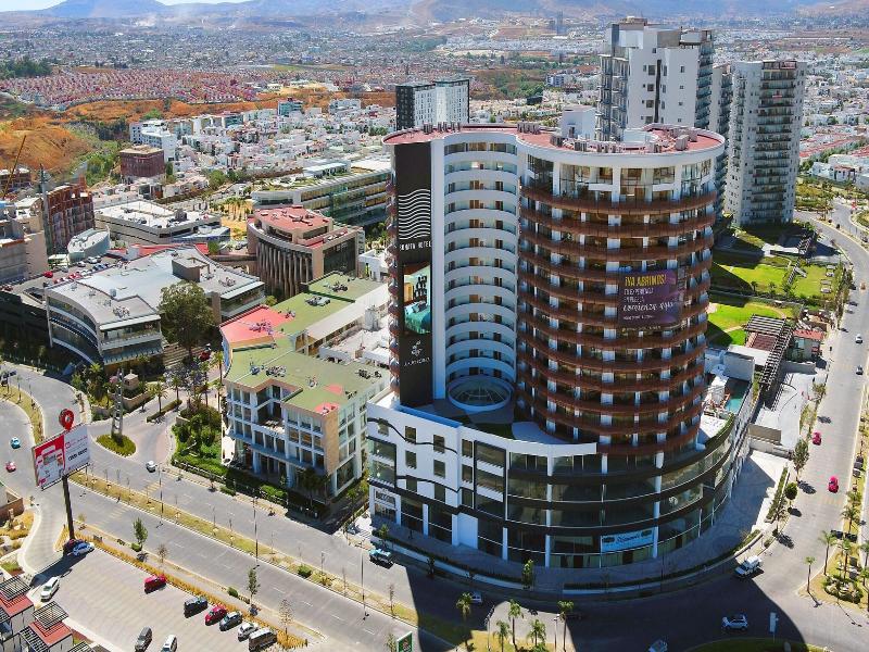 Sonata Hotel Puebla image