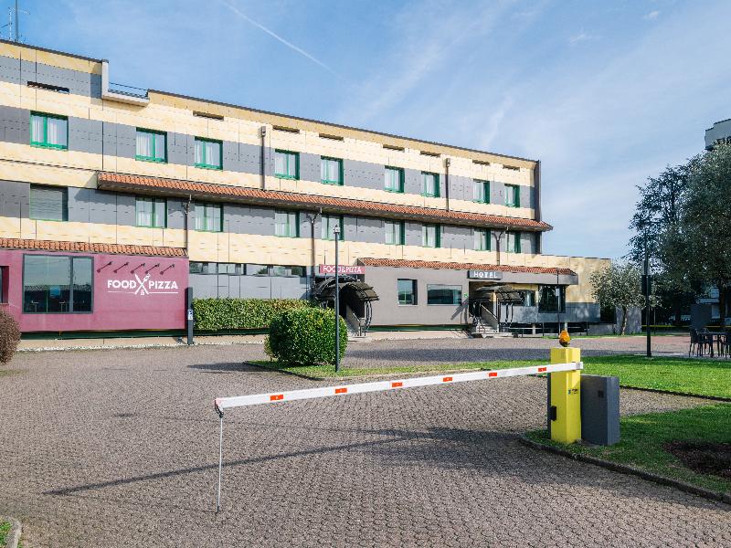 Smart Hotel King image