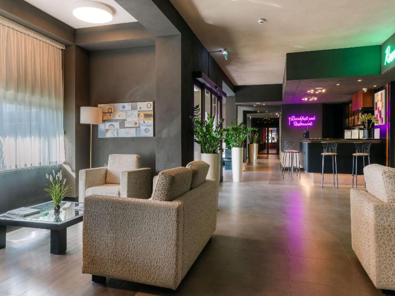 Smart Hotel King image