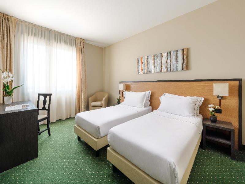Smart Hotel King image