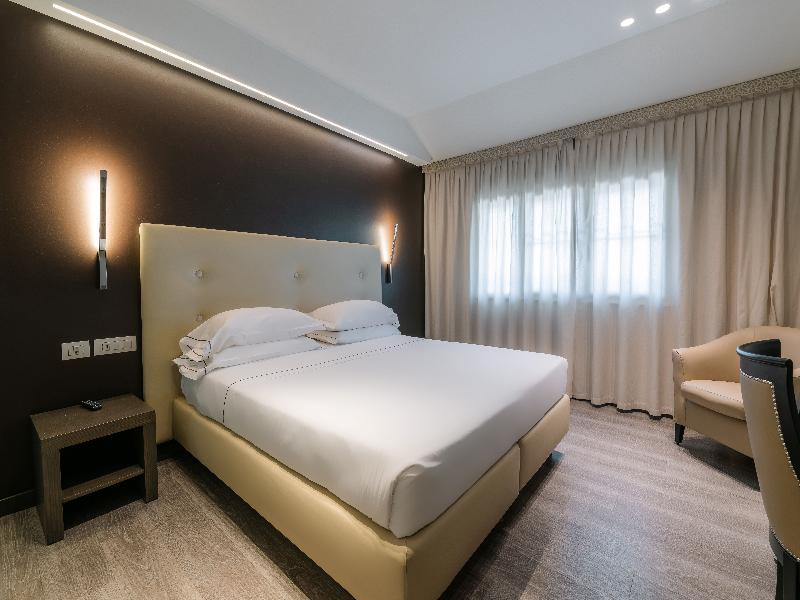 Smart Hotel King image