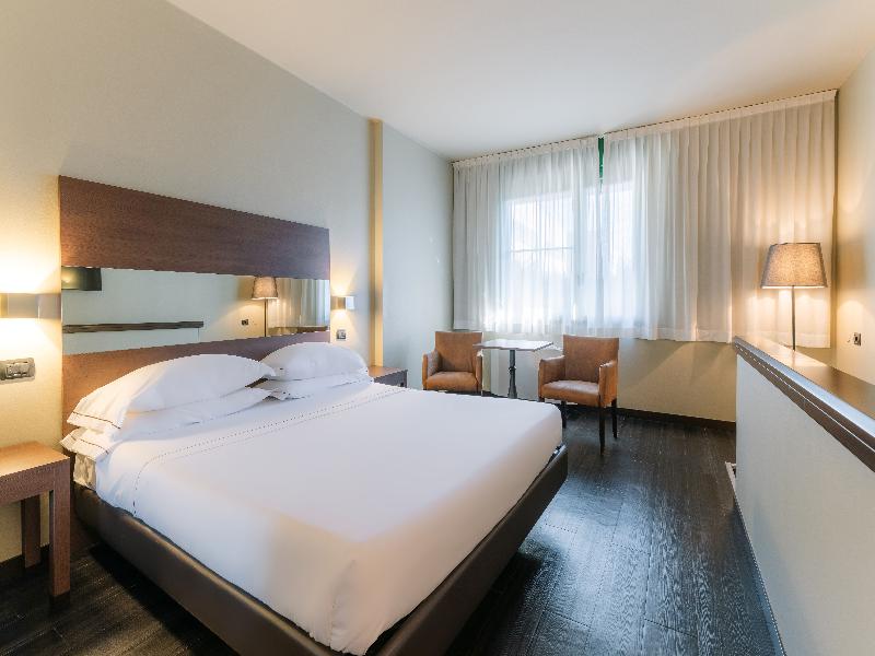 Smart Hotel King image