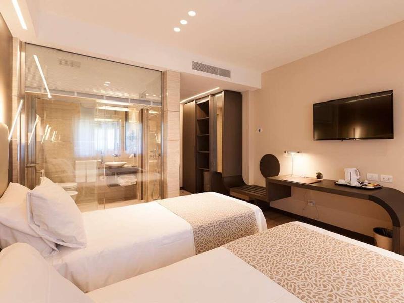 Smart Hotel King image