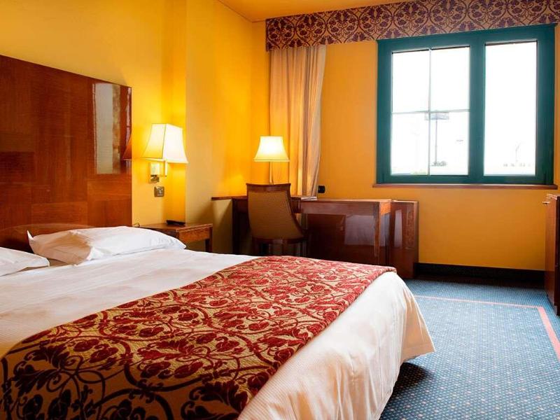 Smart Hotel King image