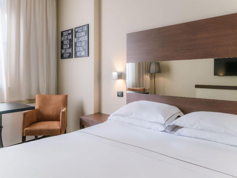 Smart Hotel King image