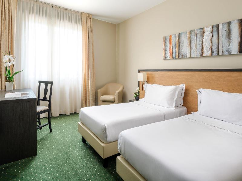 Smart Hotel King image