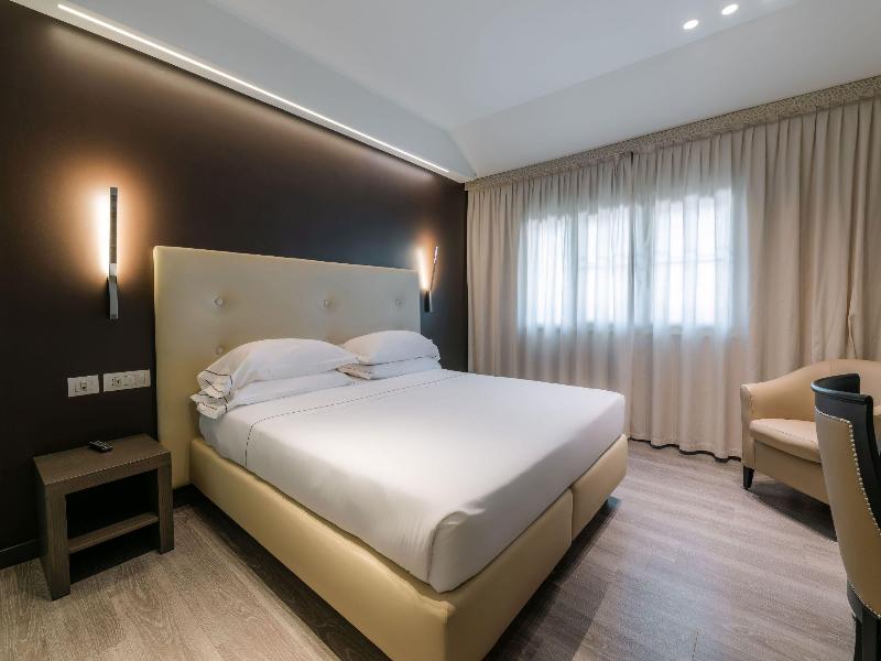 Smart Hotel King image