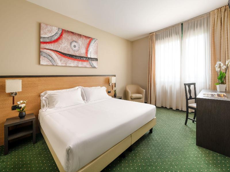 Smart Hotel King image