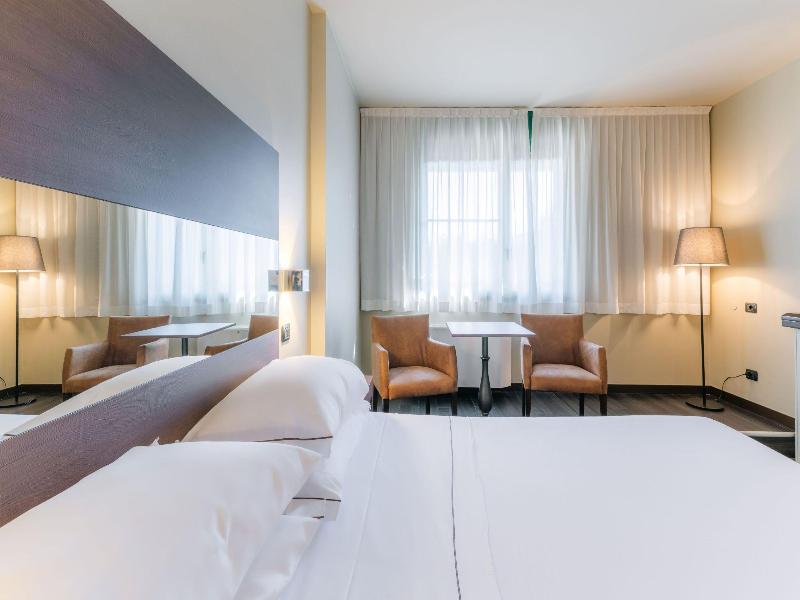 Smart Hotel King image