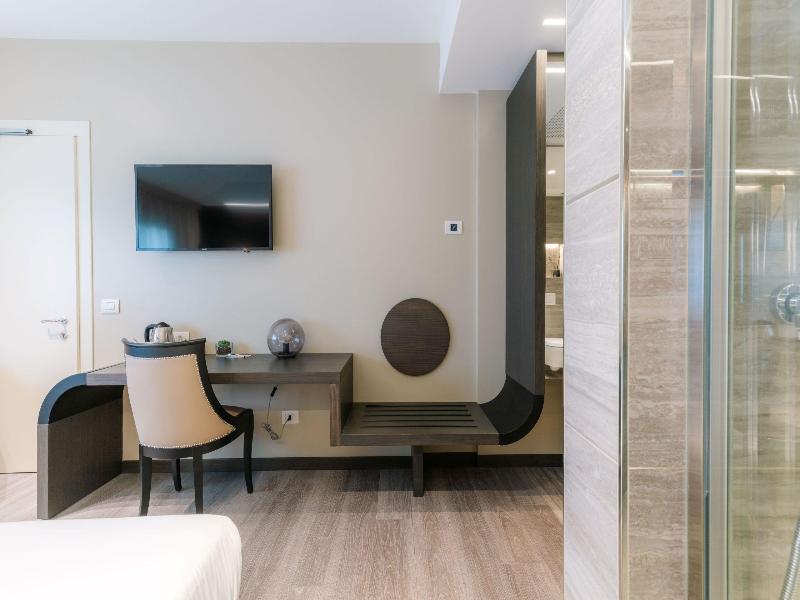 Smart Hotel King image