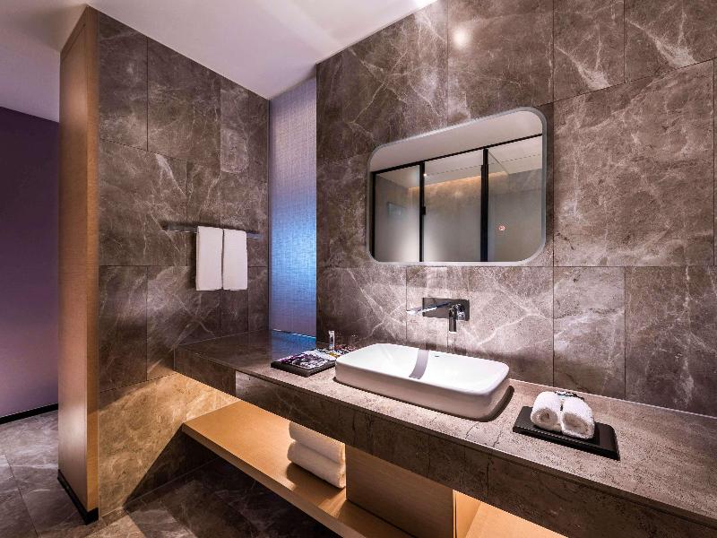 Mercure Suzhou Downtown image
