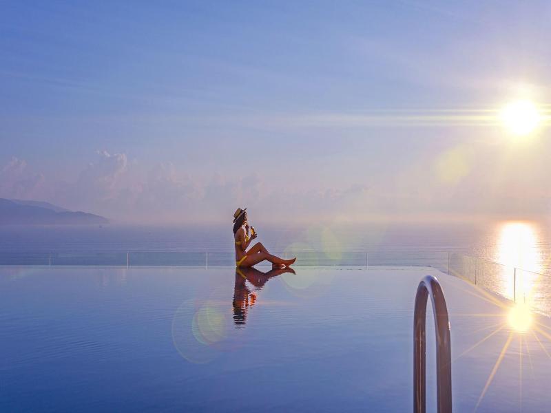 Balcona Hotel Danang image