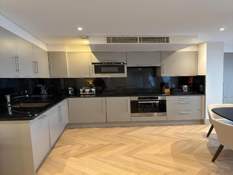 Ashburn Court image
