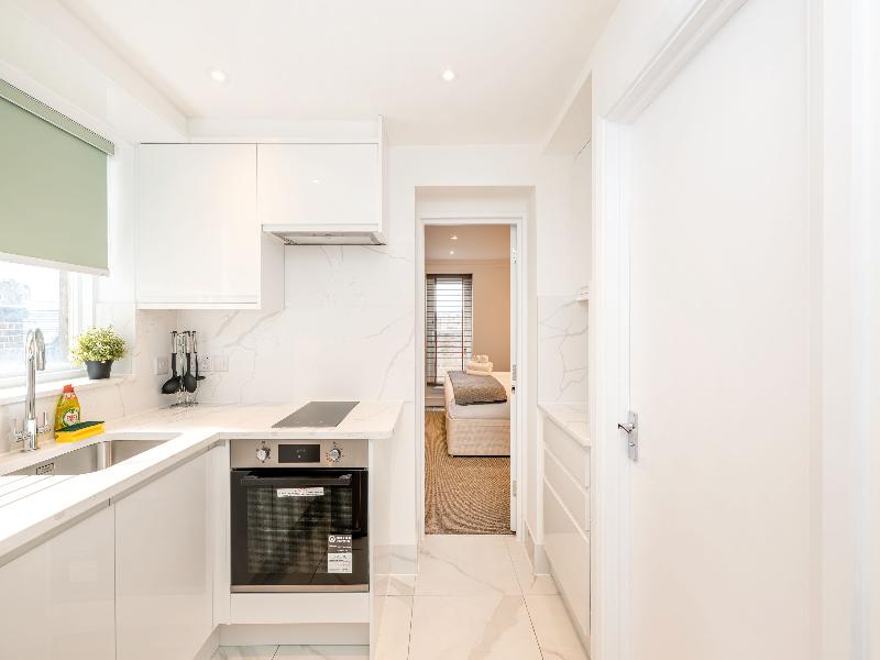 Queensgate Court image