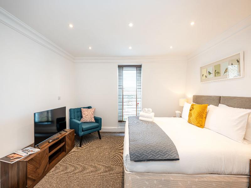 Queensgate Court image