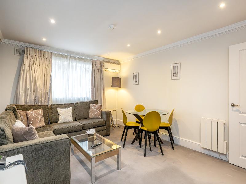 Queensgate Court image
