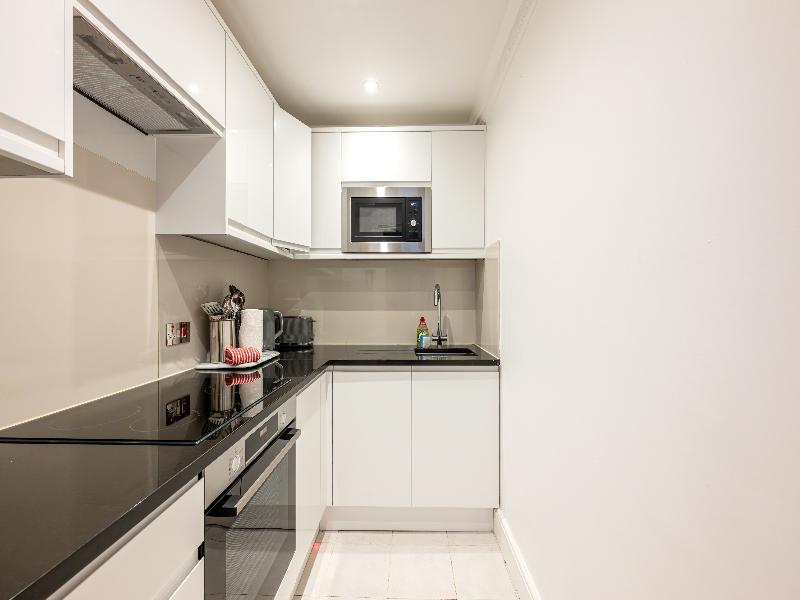 Queensgate Court image