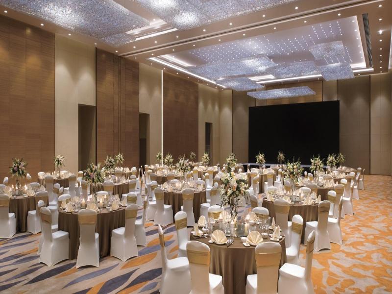 Crowne Plaza Hangzhou Qiantang image
