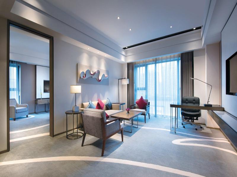 Crowne Plaza Hangzhou Qiantang image