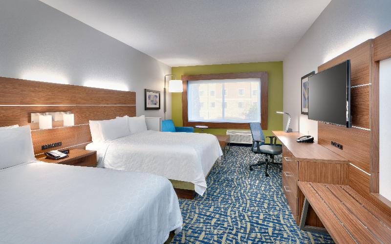 Holiday Inn Express & Suites Gainesville I-75 — photo 60