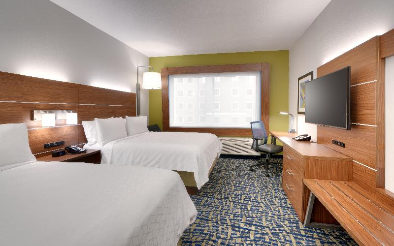 Holiday Inn Express & Suites Gainesville I-75 — photo 41