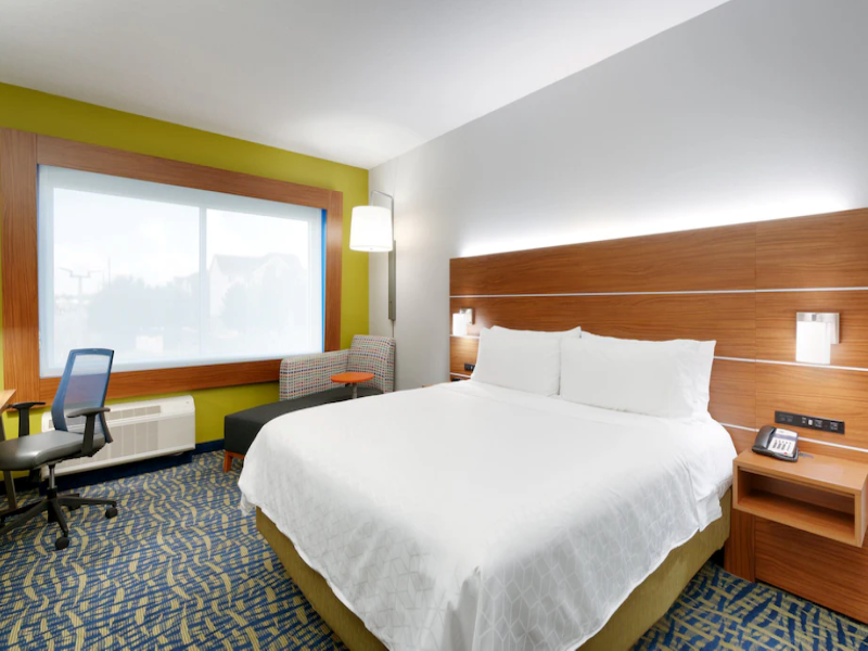 SUITE KING SIZE BED